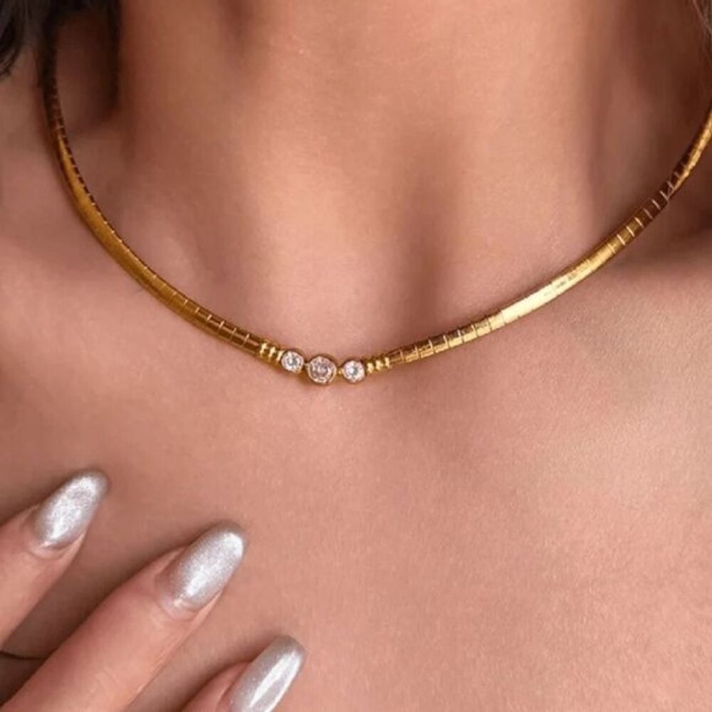 Gold Necklace with diamond Q345